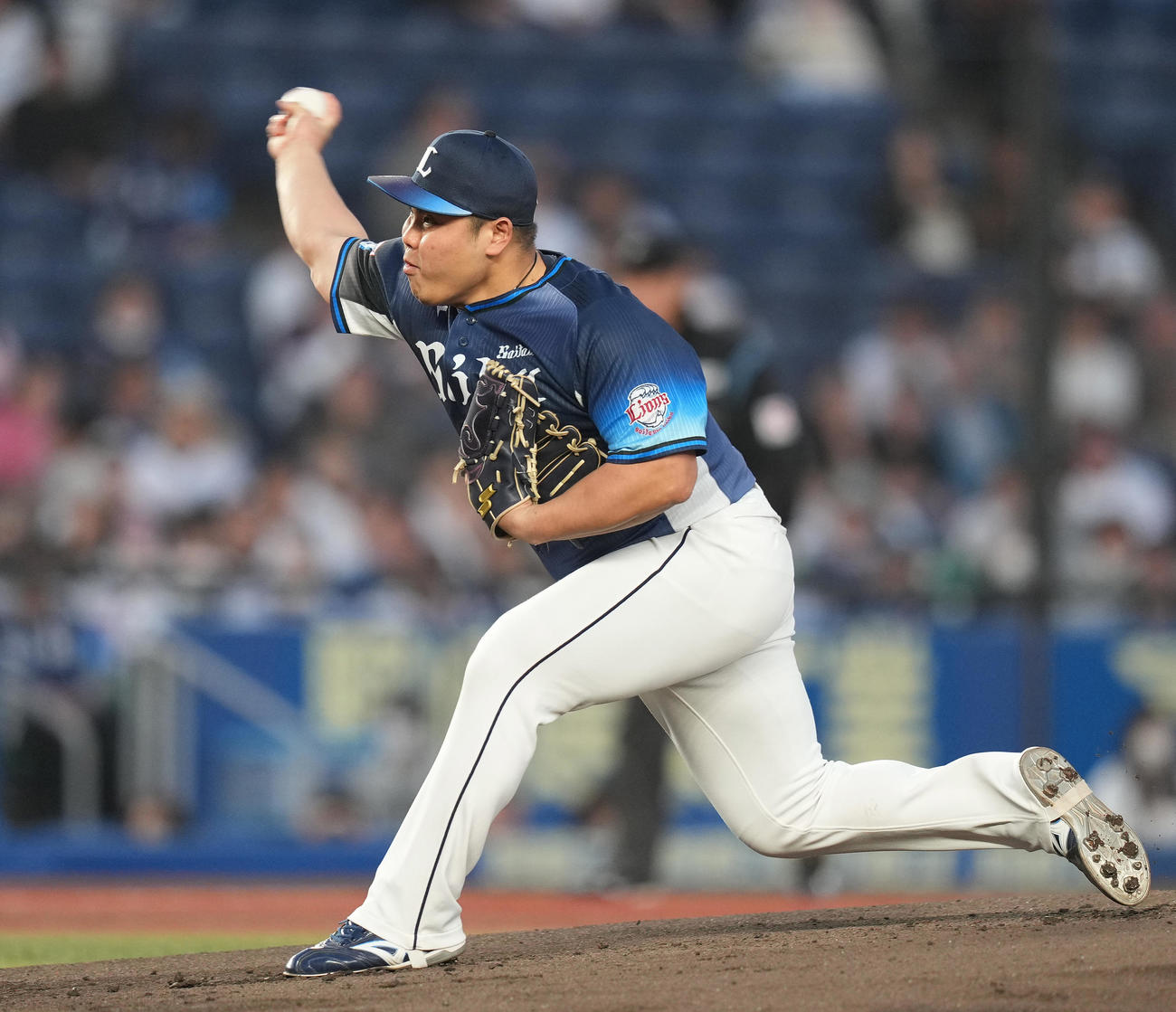 ロッテ対西武　先発し力投する西武平良（撮影・鈴木みどり）