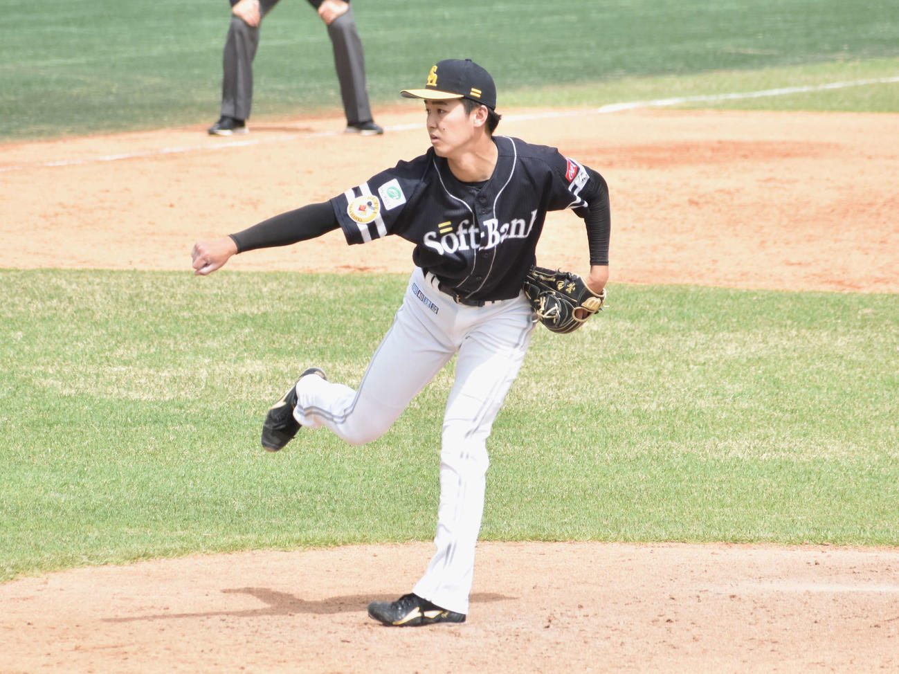 韓国・斗山ベアーズ戦に先発する井崎（撮影・只松憲）