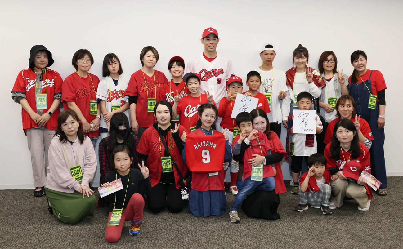 広島対DeNA　広島秋山はひとり親家庭に試合観戦をプレゼント（撮影・加藤孝規）
