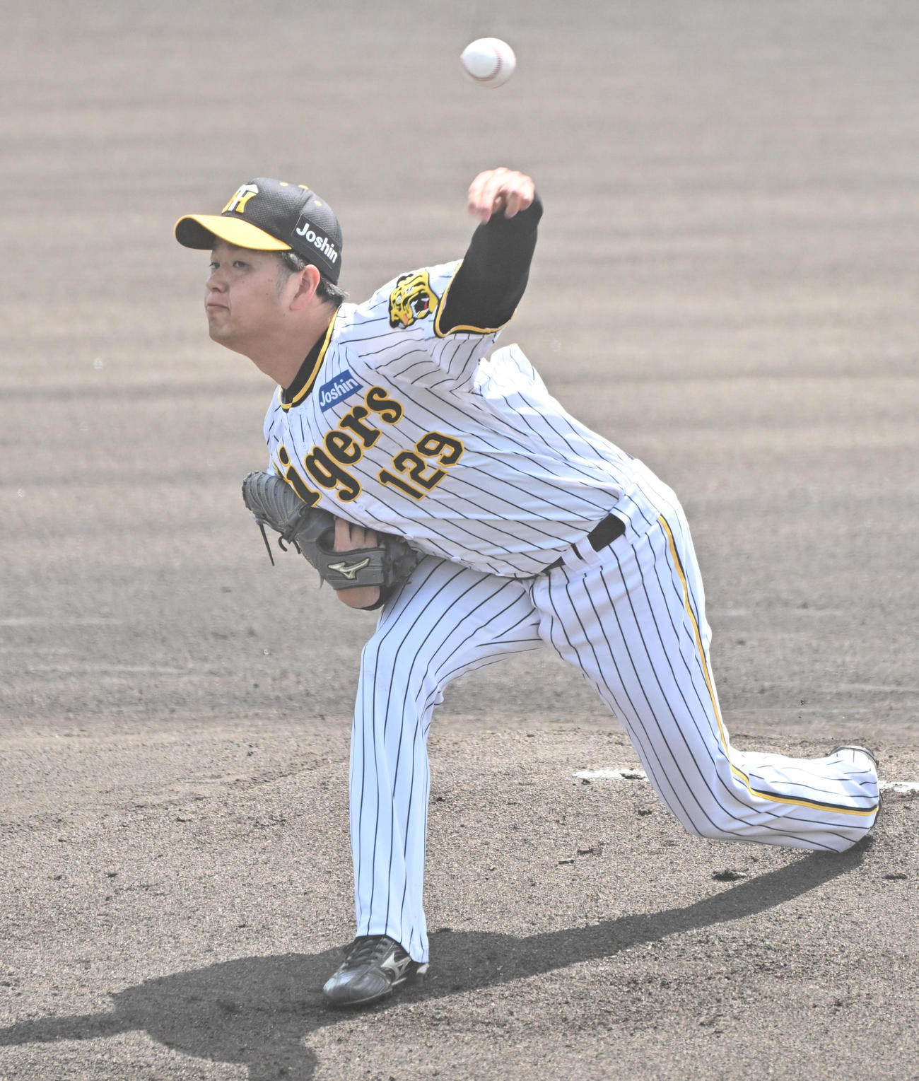 阪神対オリックス　阪神先発の高橋は1回を無失点に抑える（撮影・石井愛子）