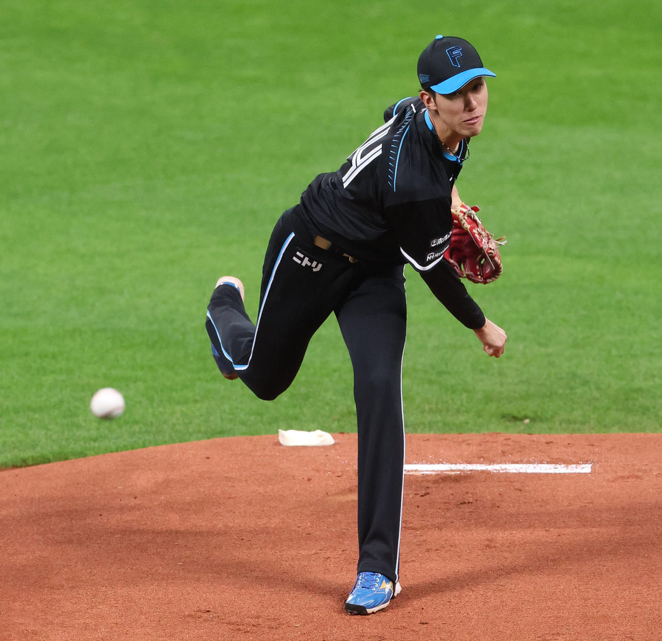 日本ハム対ソフトバンク　日本ハム先発の福島（撮影・佐藤翔太）