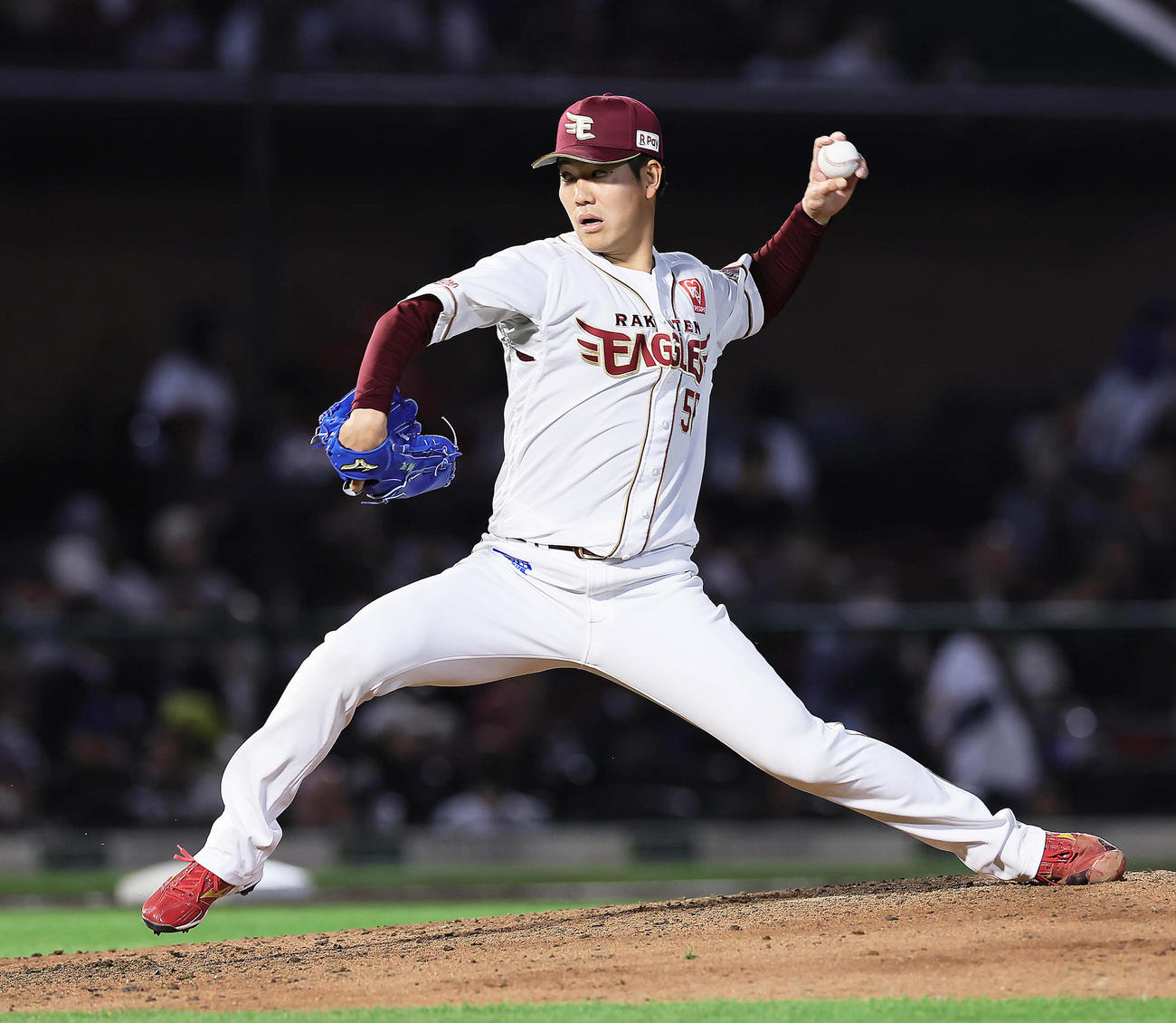 楽天対オリックス　7回から登板した楽天鈴木翔（撮影・足立雅史）