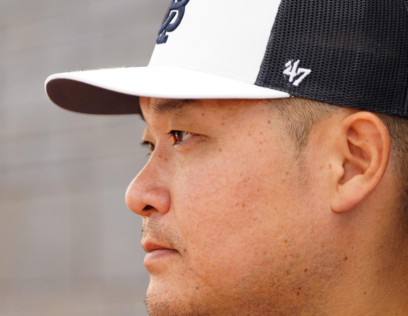 練習後、取材に応じるDeNA筒香（撮影・江口和貴）