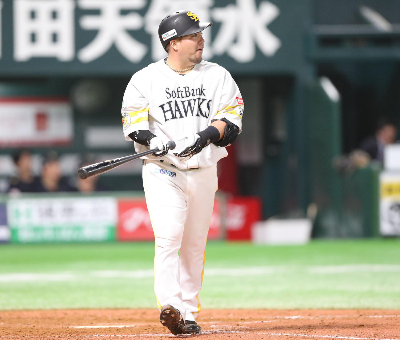 ソフトバンク対オリックス　4回裏ソフトバンク2死一、三塁、山川は3点本塁打を放つ（撮影・梅根麻紀）
