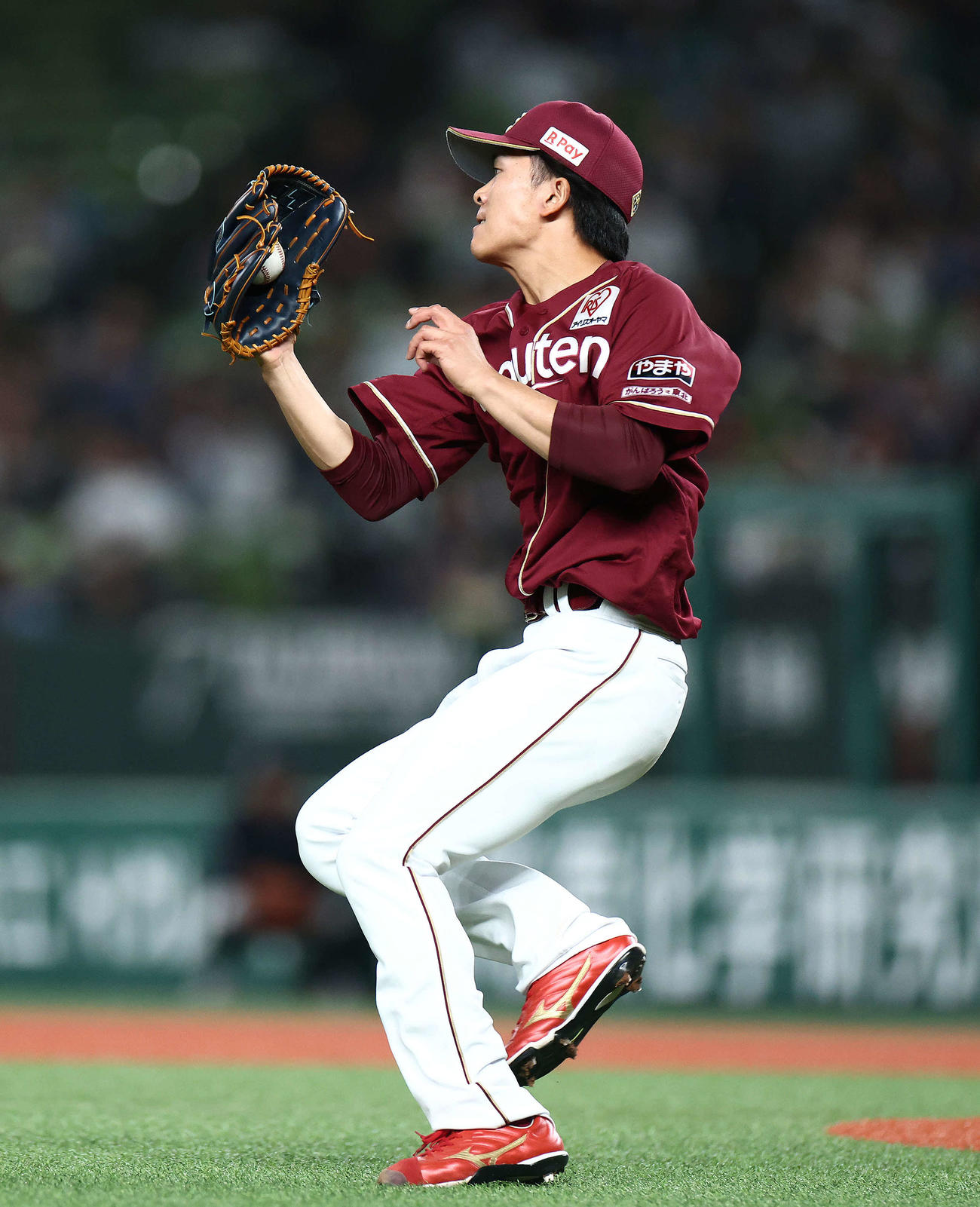 西武対楽天　7回裏西武1死、外崎を投前打に仕留める早川（撮影・河田真司）