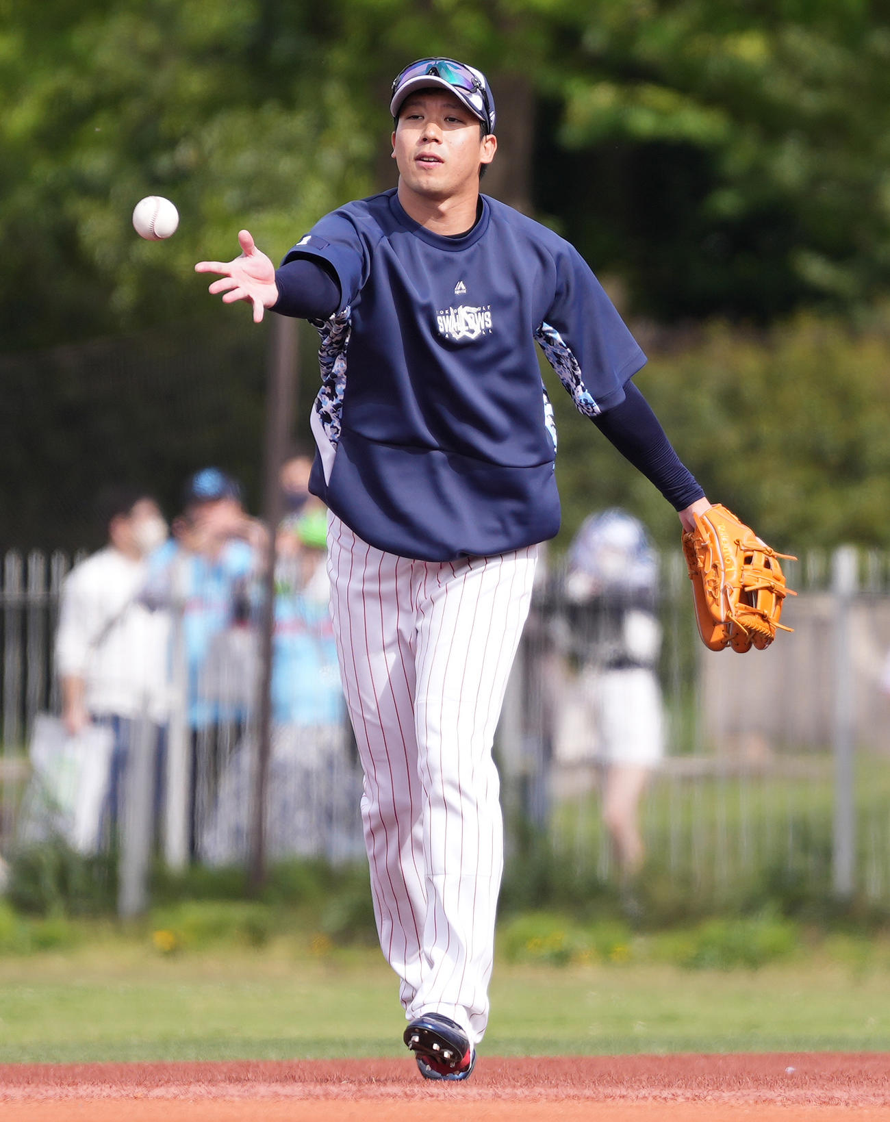ヤクルト対DeNA　試合前練習で汗を流すヤクルト山田（撮影・鈴木みどり）