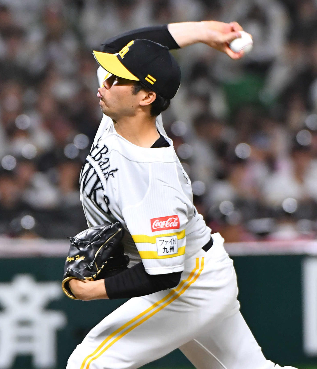 ソフトバンク対オリックス　11回表から登板した、ソフトバンク6番手の藤井（撮影・岩下翔太）