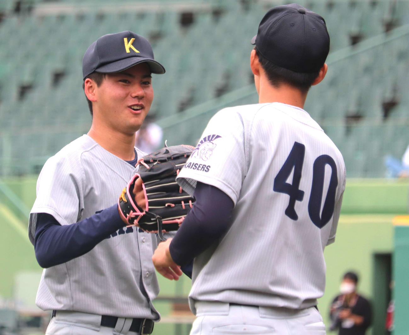 9回3安打10奪三振で完封勝利を挙げた関大・金丸（撮影・中島麗）