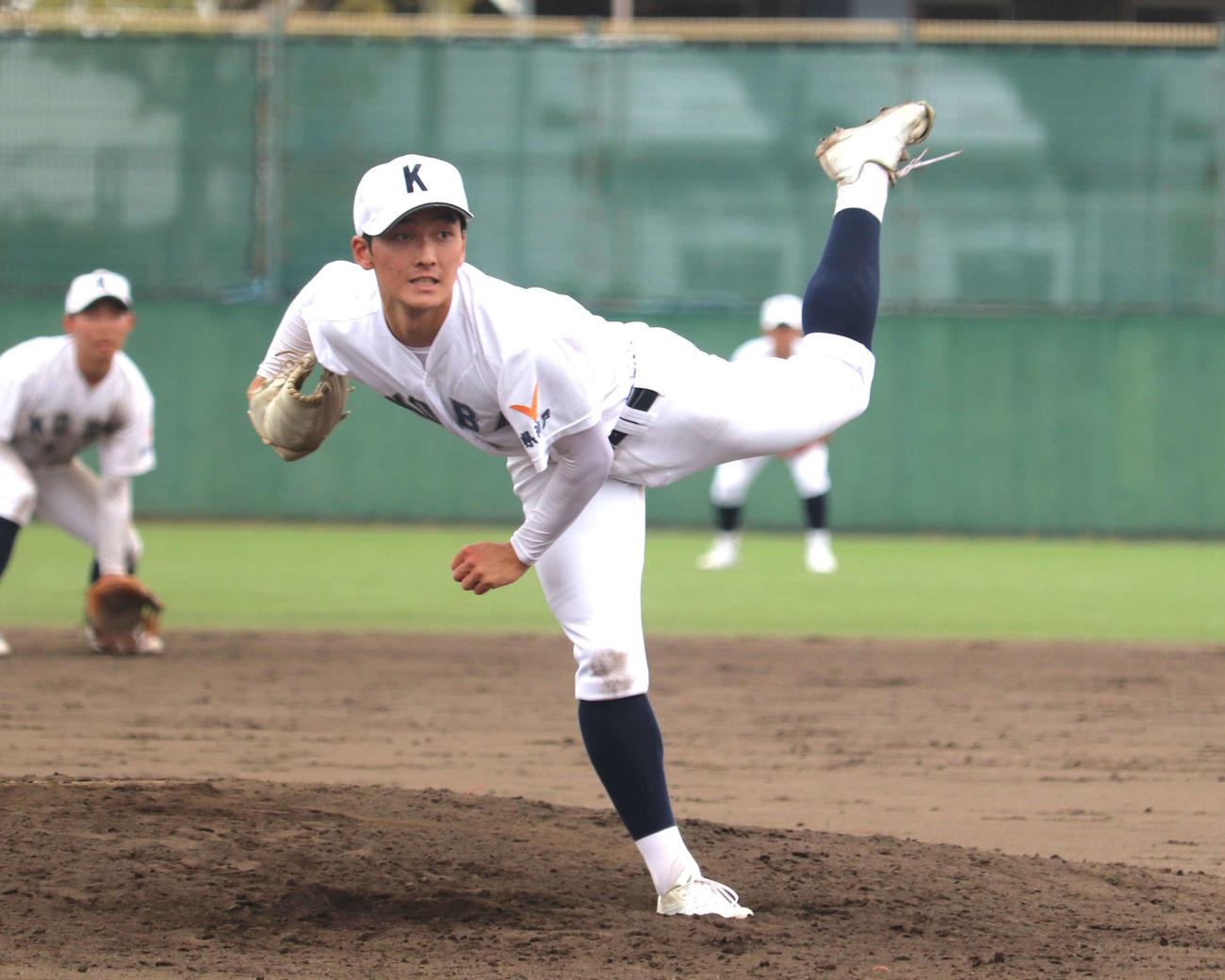 明石商戦に先発した神戸・舩見（撮影・中島麗）