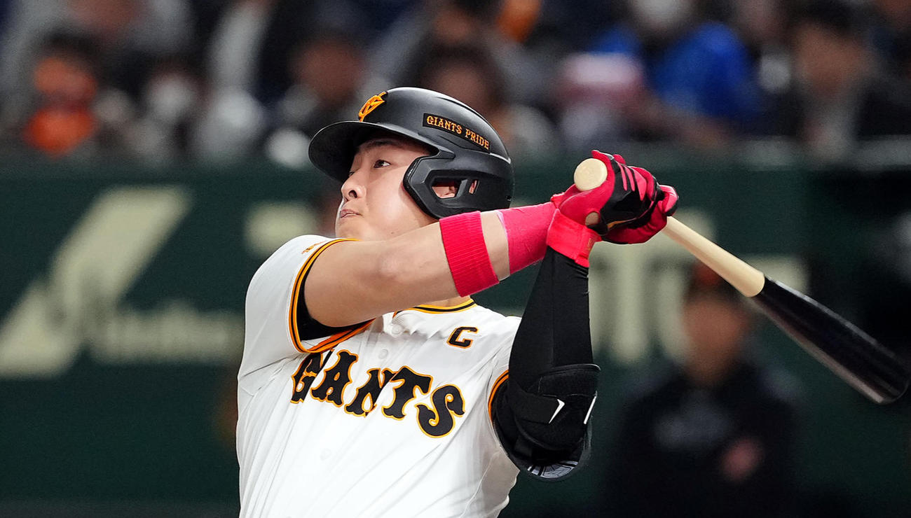 巨人岡本和真（24年4月5日撮影）