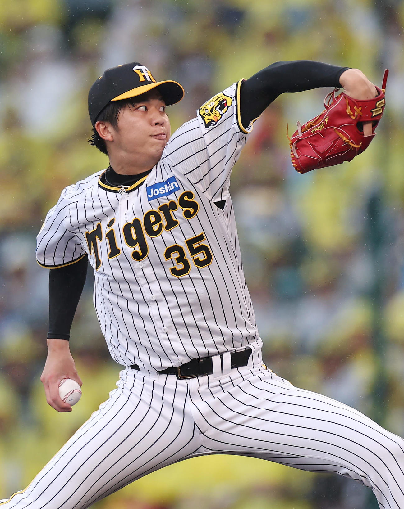 阪神対中日　力投する阪神先発の才木（撮影・前田充）
