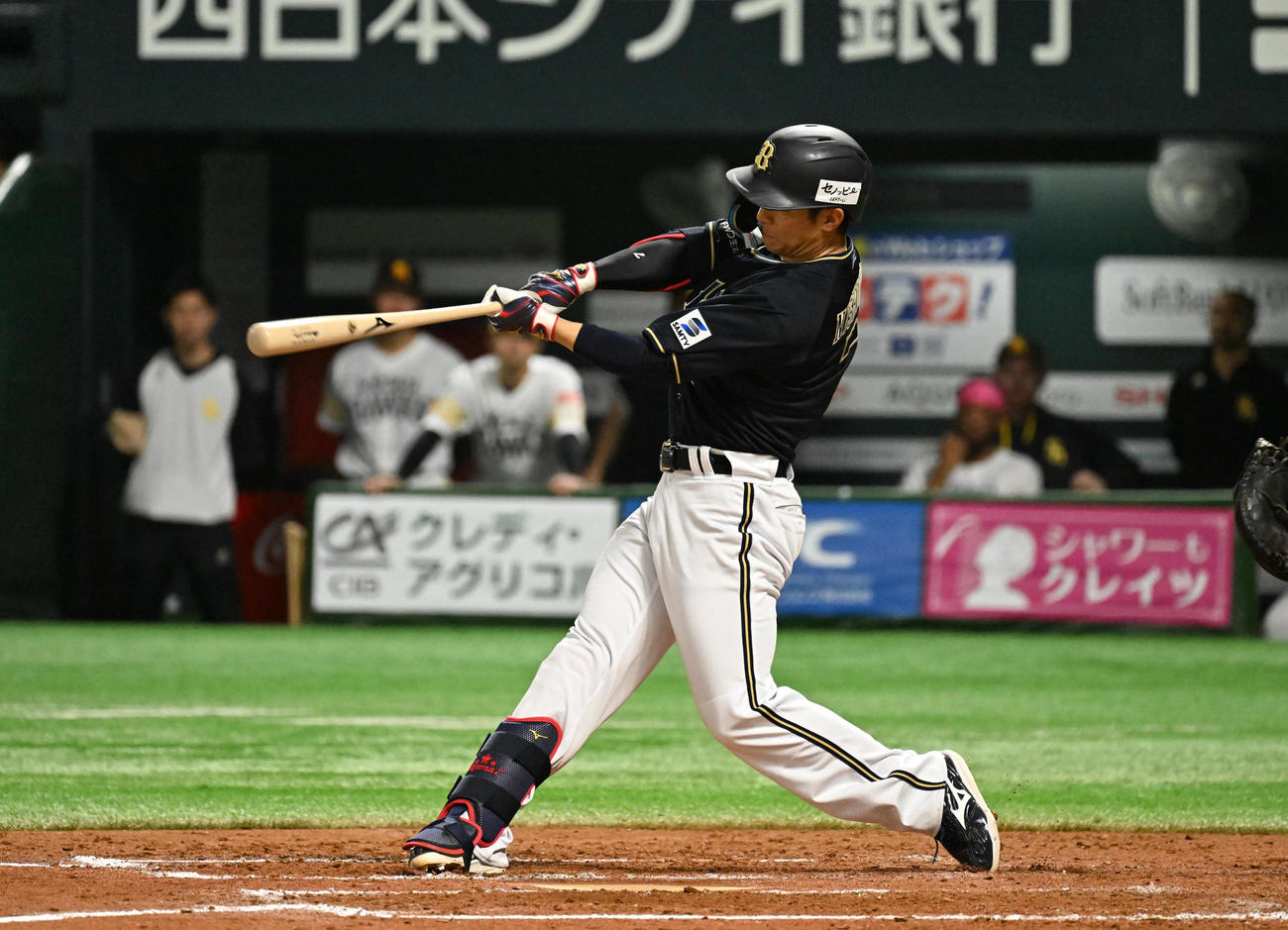 ソフトバンク対オリックス　9回表オリックス2死二塁、西川は適時右二塁打を放つ（撮影・林敢治）