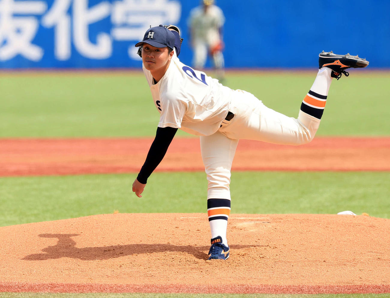 法大対立大　力投する法大・吉鶴（撮影・浅見桂子）