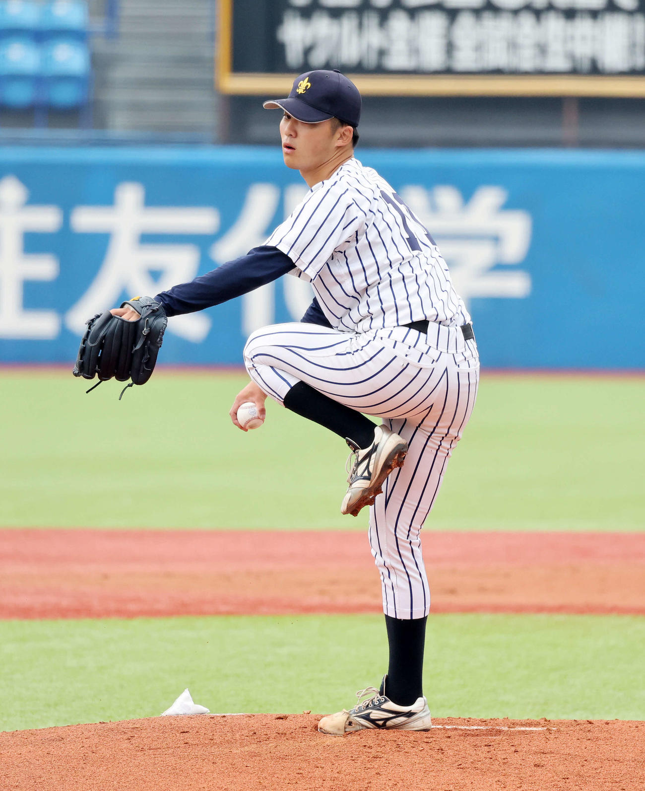 立大対法大　力投する立大先発の沖（撮影・鈴木正人）