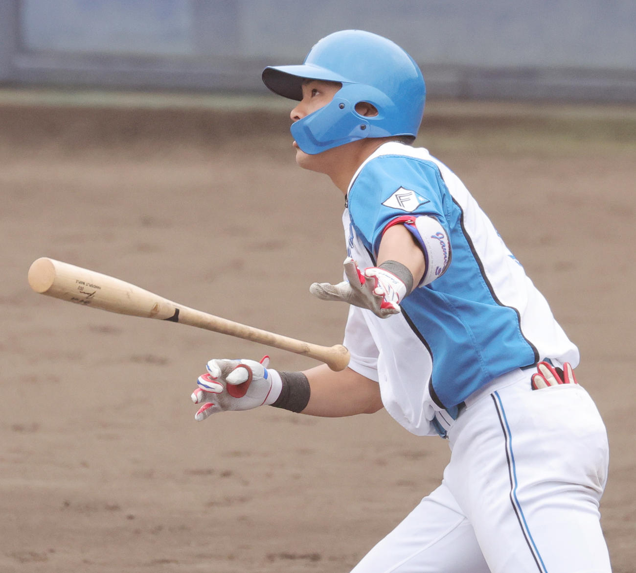 日本ハム対DeNA 6回裏日本ハム2死二、三塁、左越え3点本塁打を放ち三塁を回る野村（撮影・野上伸悟）