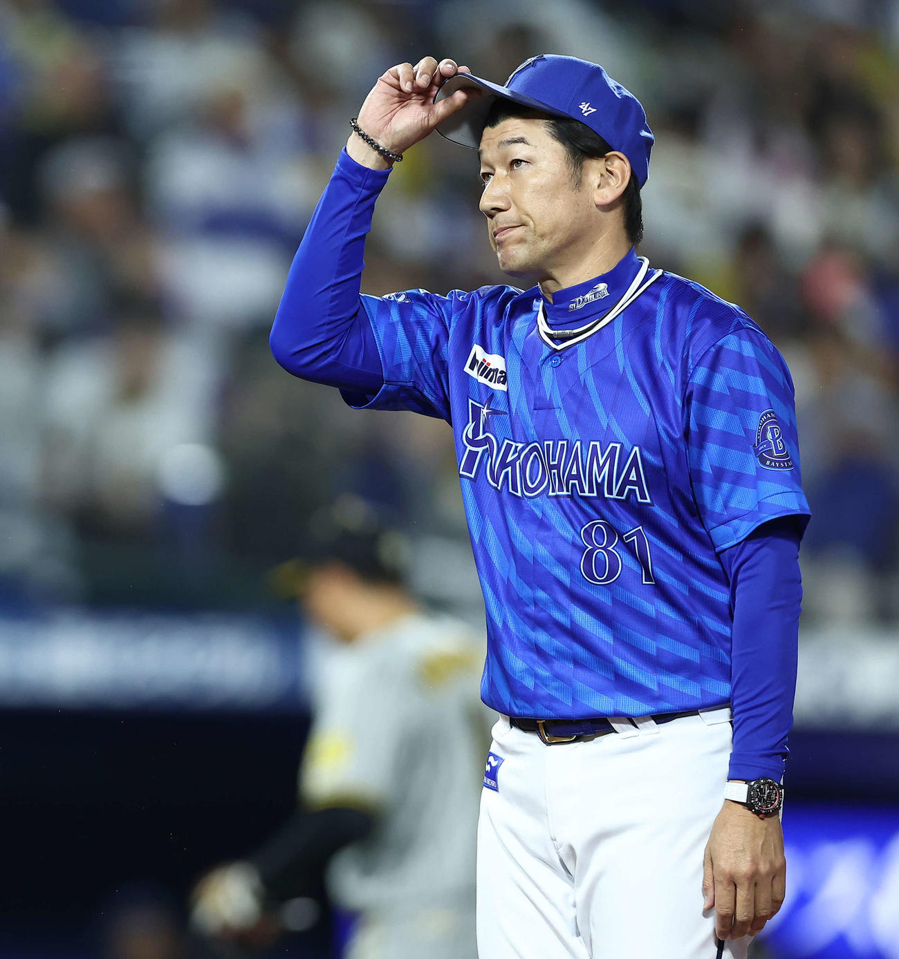 DeNA対阪神延長戦の末、引き分けで終える三浦監督（撮影・河田真司）