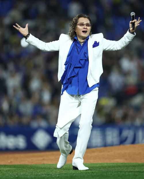 DeNA】米米CLUB石井竜也「野球最高!!」規定時間過ぎライブ中止もファン