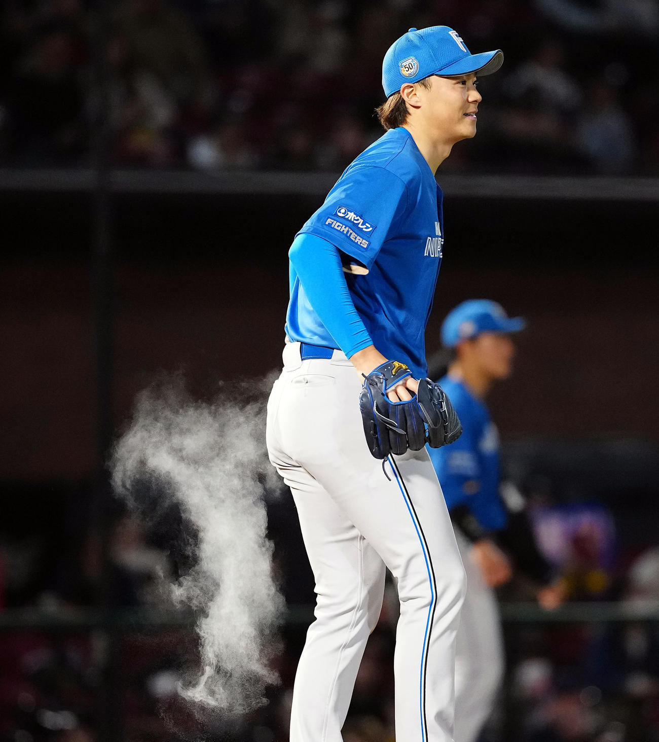 楽天対日本ハム　4回裏楽天1死一、三塁、浅村の右犠飛で1－1の同点とされた山崎（撮影・たえ見朱実）