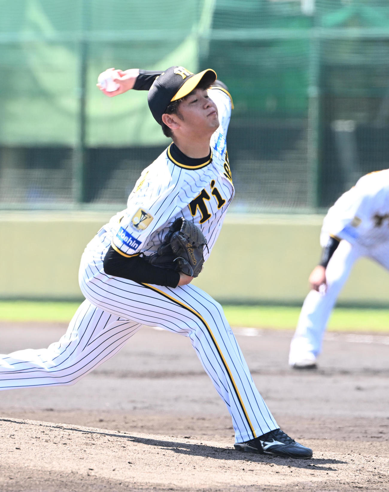 2軍戦で先発する阪神高橋遥人（撮影・和賀正仁）
