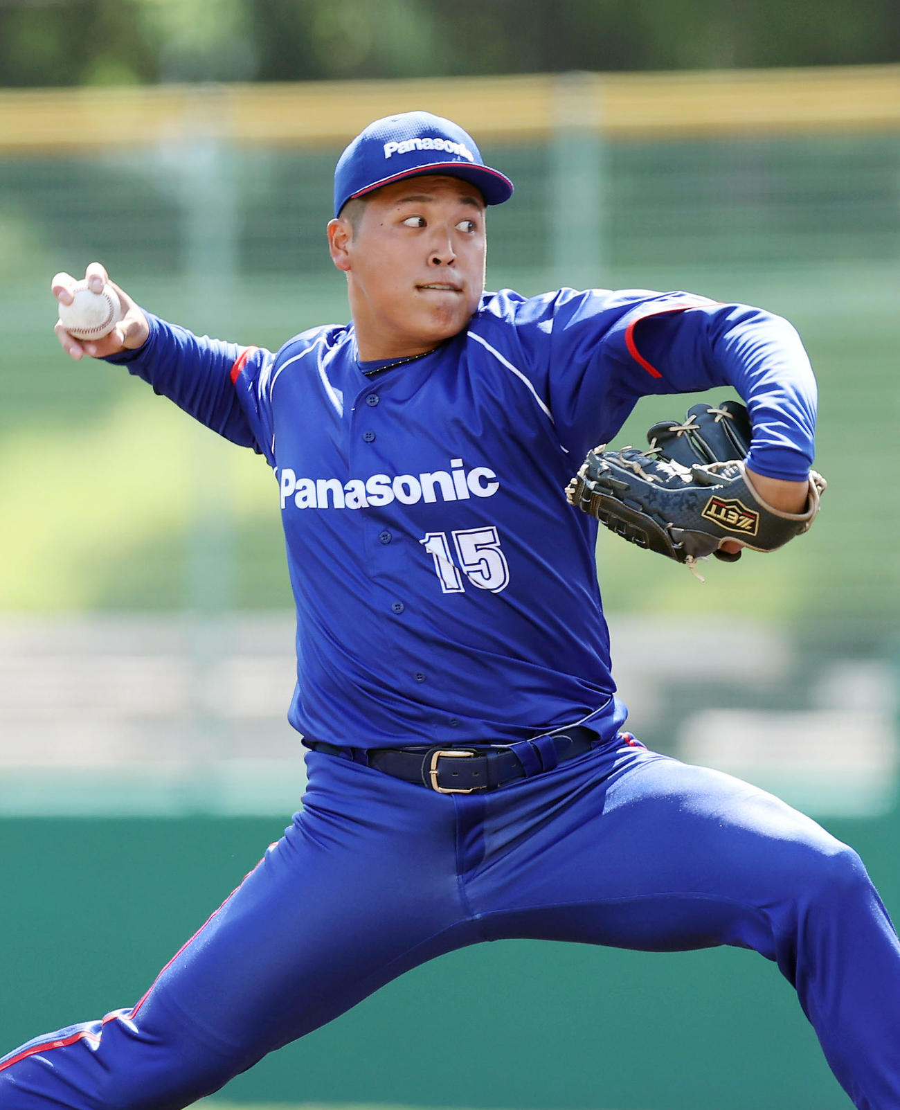 パナソニック対シティライト岡山　力投するパナソニック・定本（撮影・前田充）