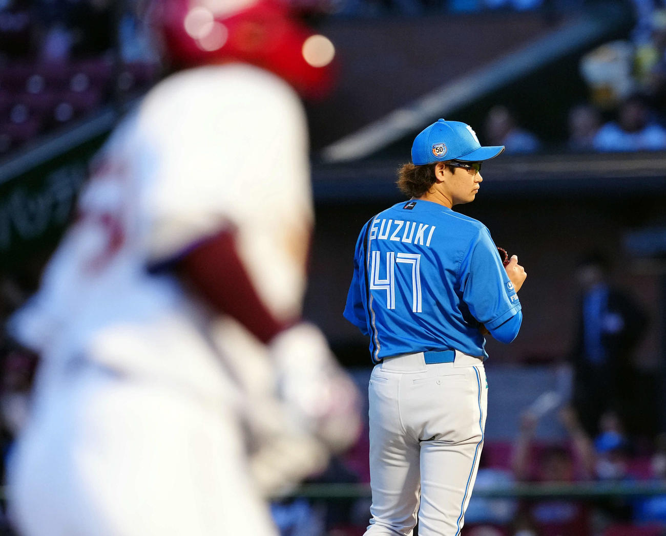 楽天対日本ハム　1回裏楽天無死、小郷裕哉に先頭打者本塁打を浴びる日本ハムの先発鈴木（撮影・たえ見朱実）