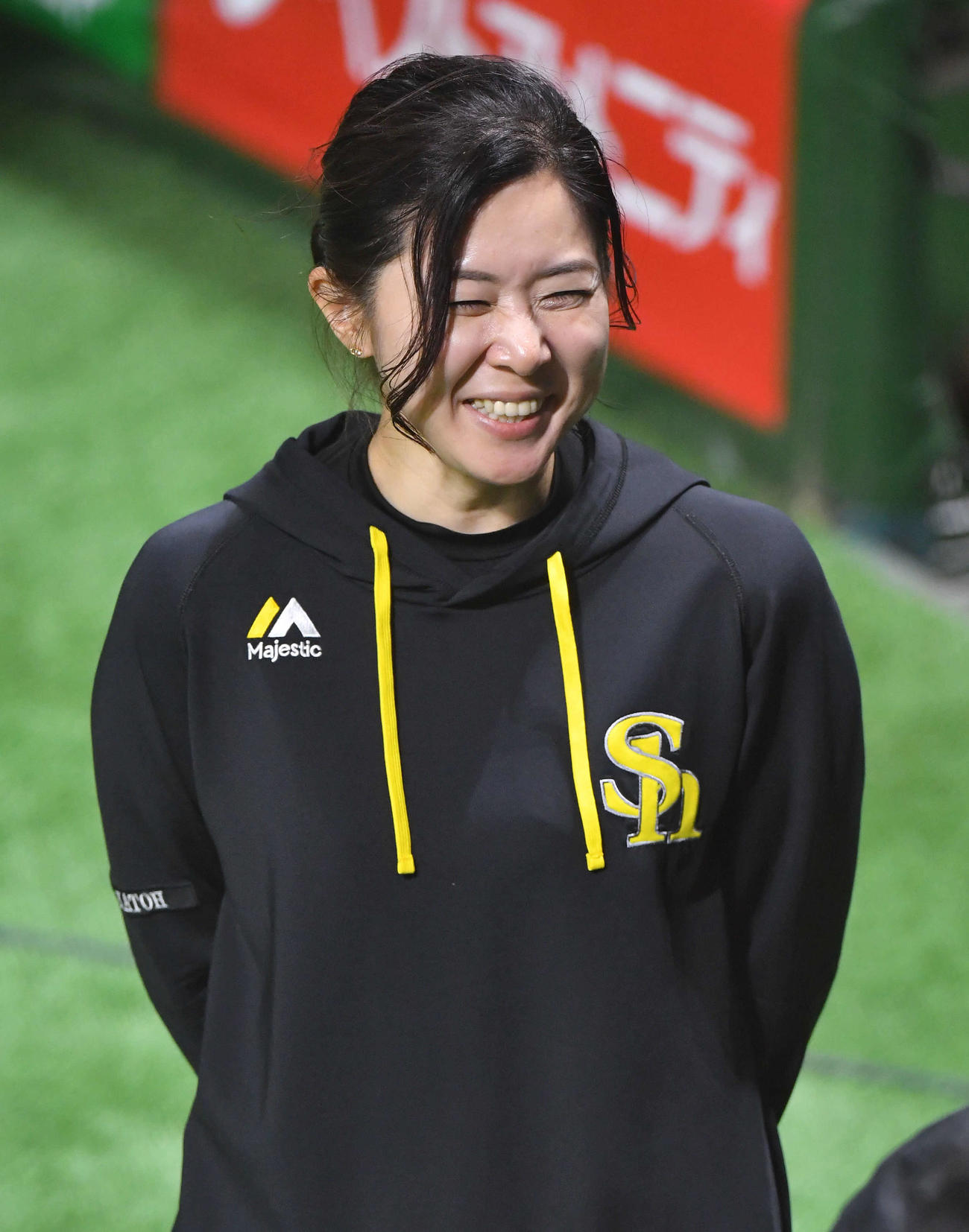 ソフトバンク対オリックス　ソフトバンクの球団オフィシャルリポーターの加藤和子さん（撮影・岩下翔太）