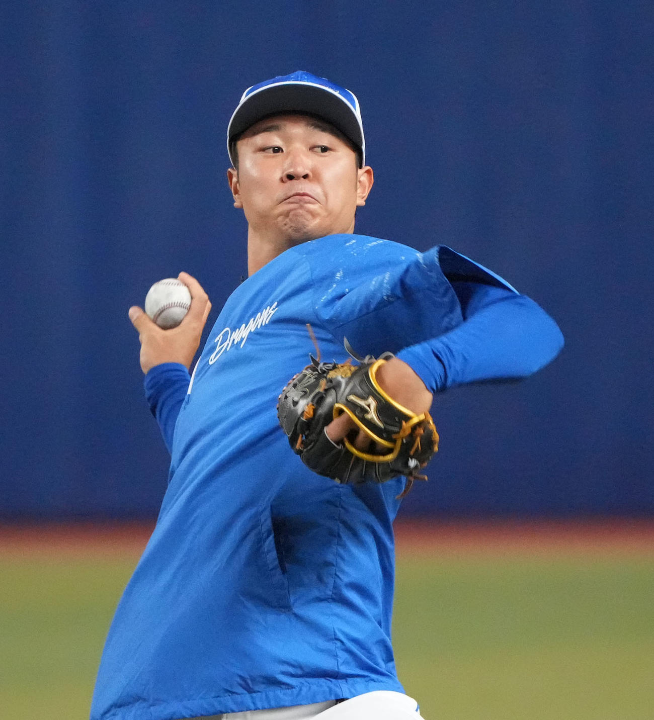 一軍の練習に合流しキャッチボールをする高橋宏（撮影・森本幸一）