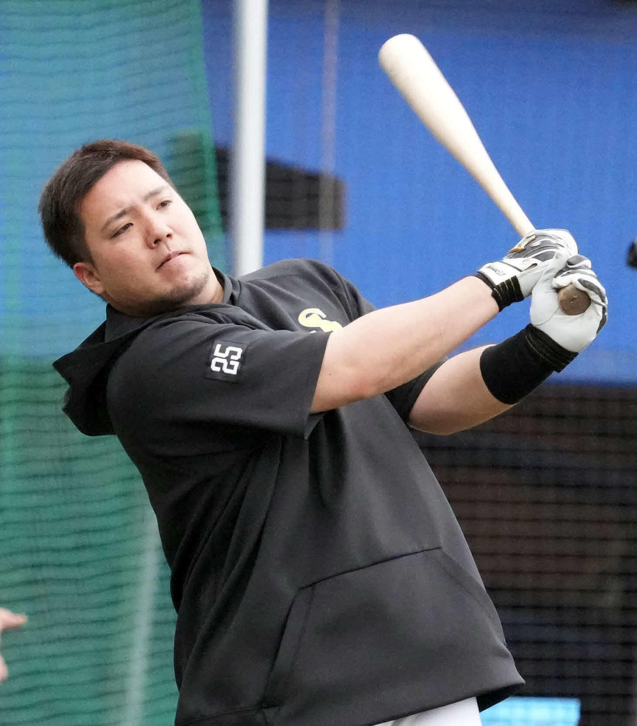 ロッテ対ソフトバンク　試合前の練習に臨むソフトバンク山川（2024年4月23日撮影）