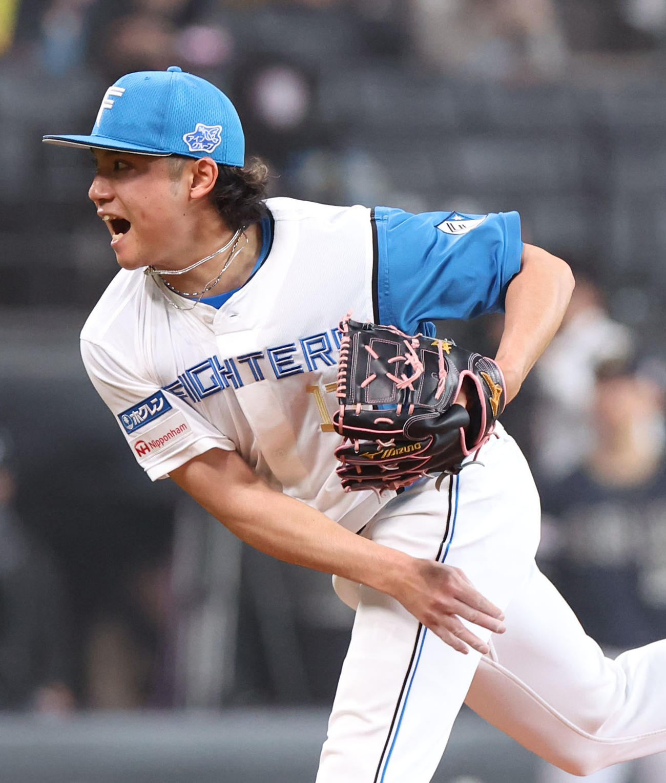 日本ハム対オリックス　力投する日本ハム先発の伊藤（撮影・佐藤翔太）