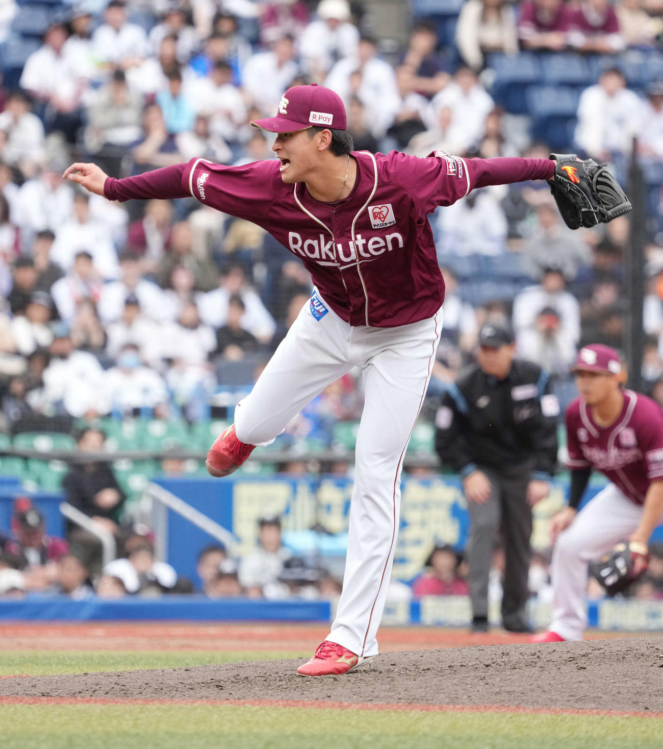 ロッテ対楽天　力投する楽天先発の内（撮影・小沢裕）