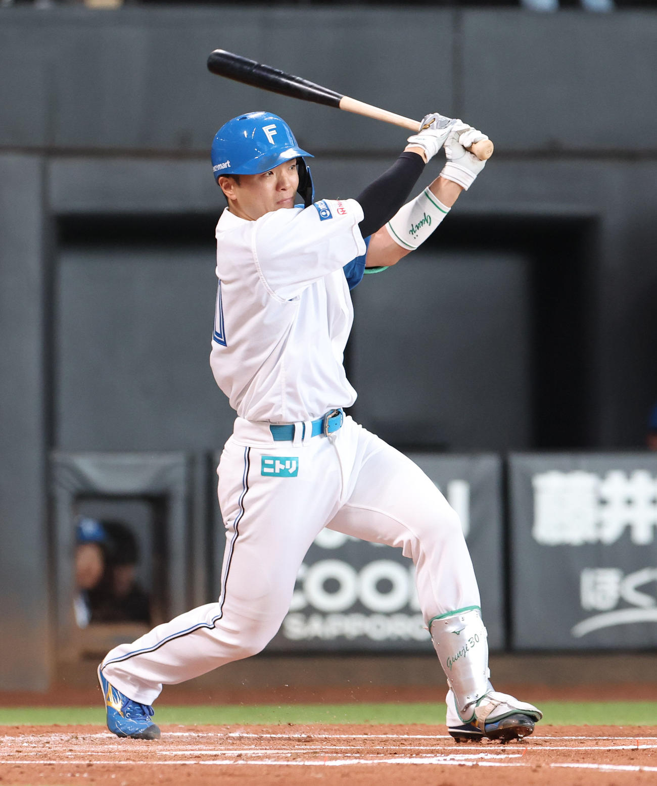 日本ハム対オリックス　1回裏日本ハム1死二、三塁、郡司は2点中前適時打を放つ（撮影・佐藤翔太）