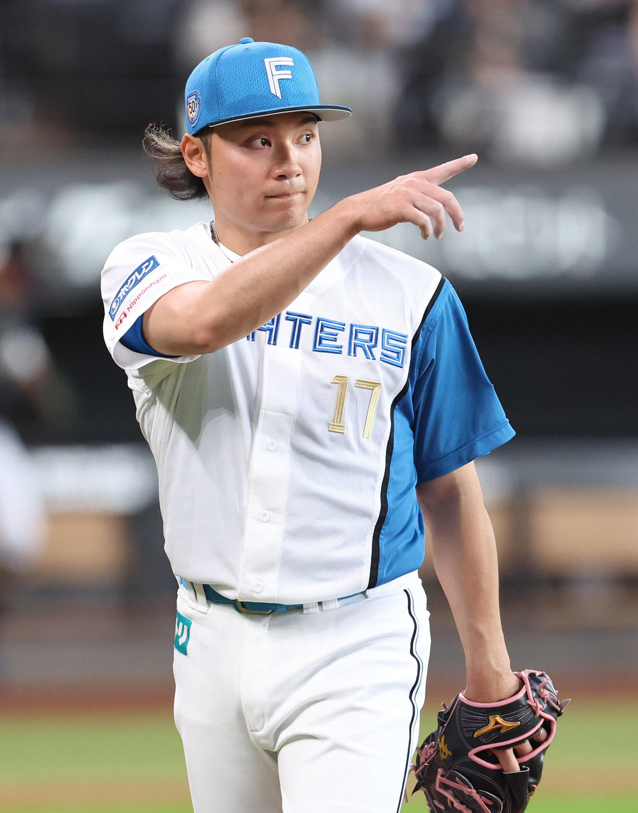 日本ハム対オリックス　1回表を無失点に抑えベンチに戻る伊藤（撮影・佐藤翔太）