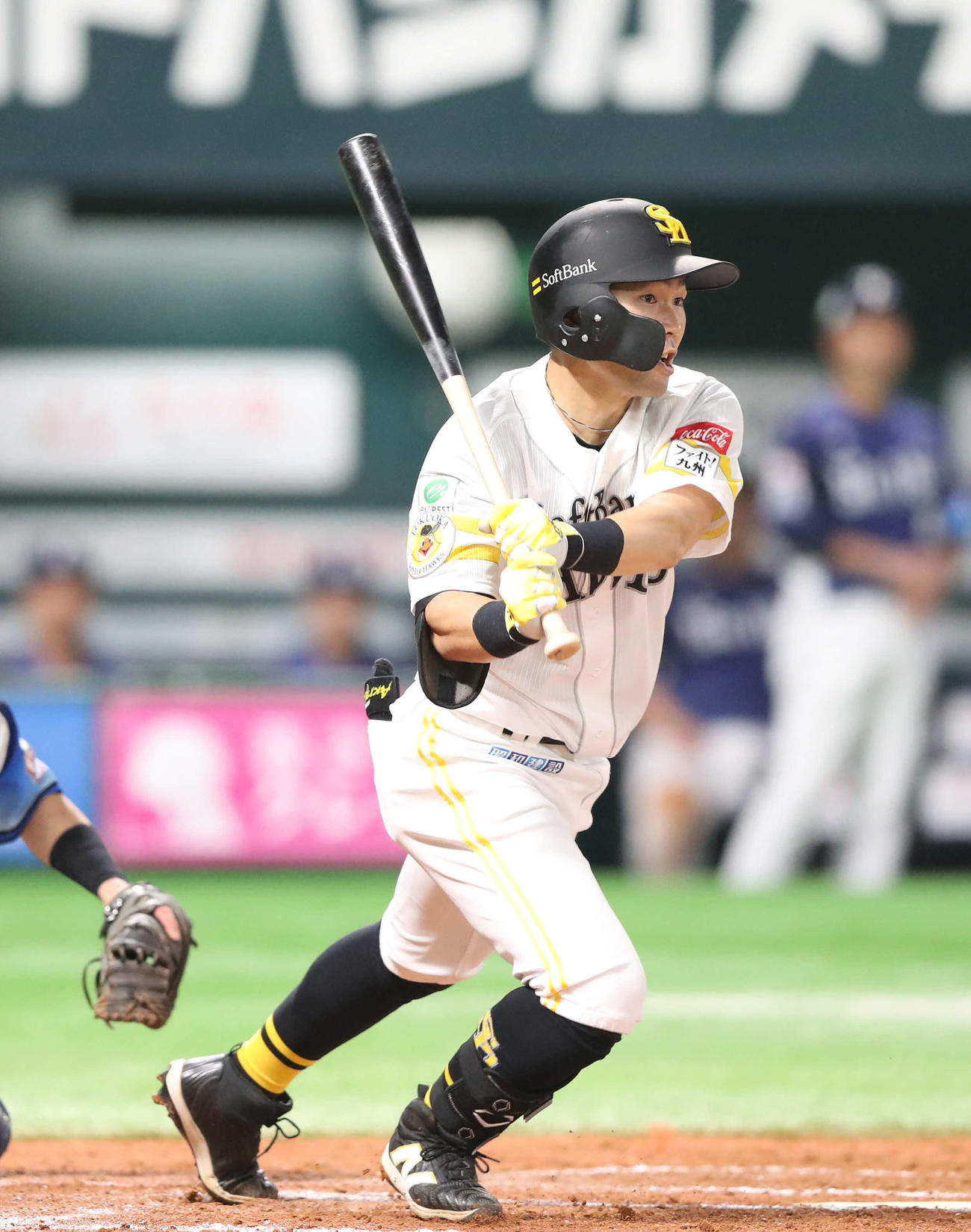 ソフトバンク対西武　7回裏ソフトバンク2死二塁、中村晃は右前に同点適時打は放つ（撮影・梅根麻紀）