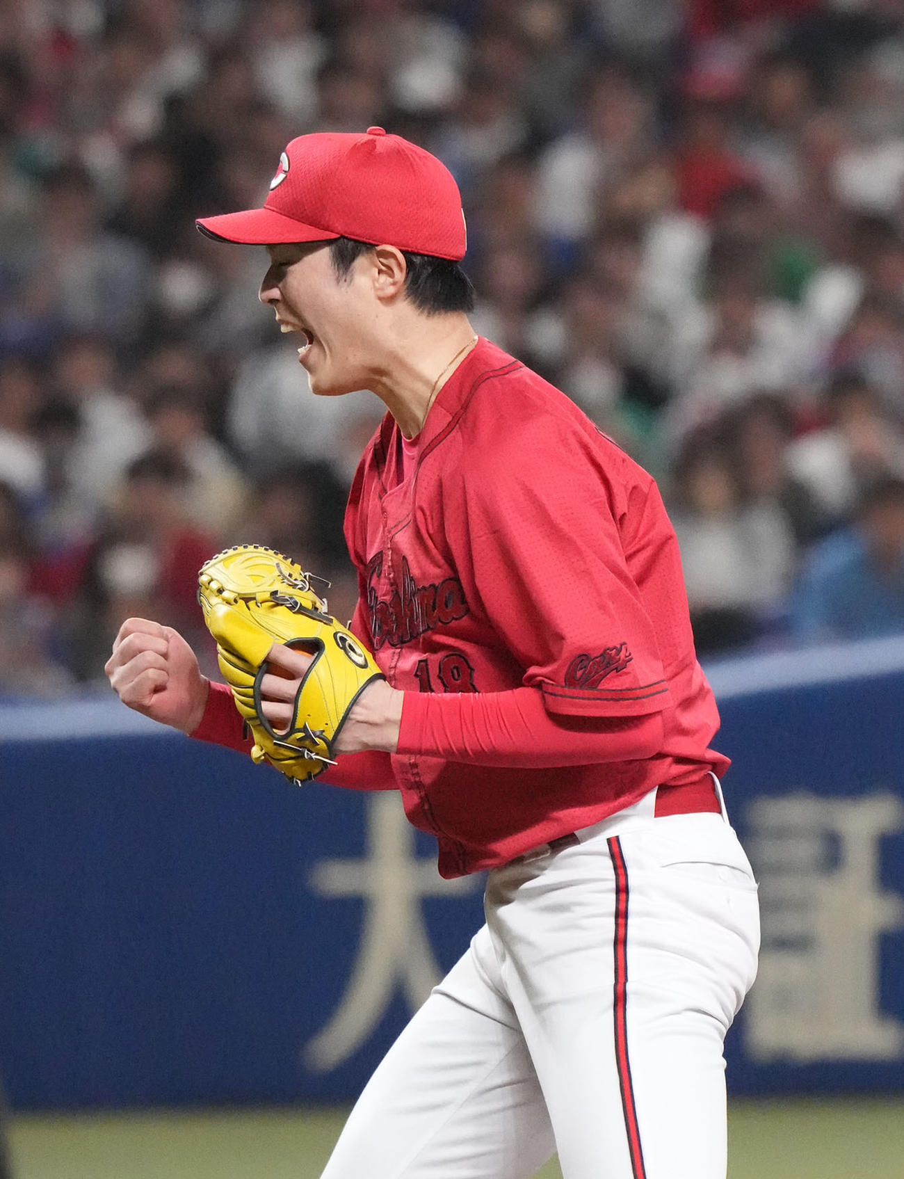 中日対広島　7回裏中日2死一、三塁、森下は福永を三振に仕留めてガッツポーズ（撮影・森本幸一）