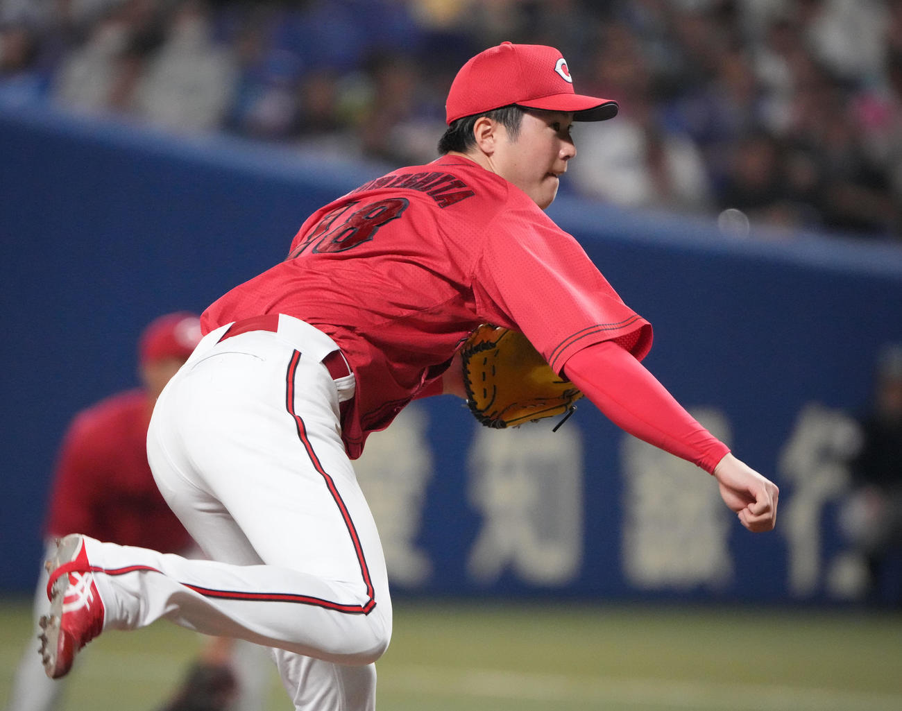 中日対広島　1回裏、登板する広島先発の森下（撮影・森本幸一）