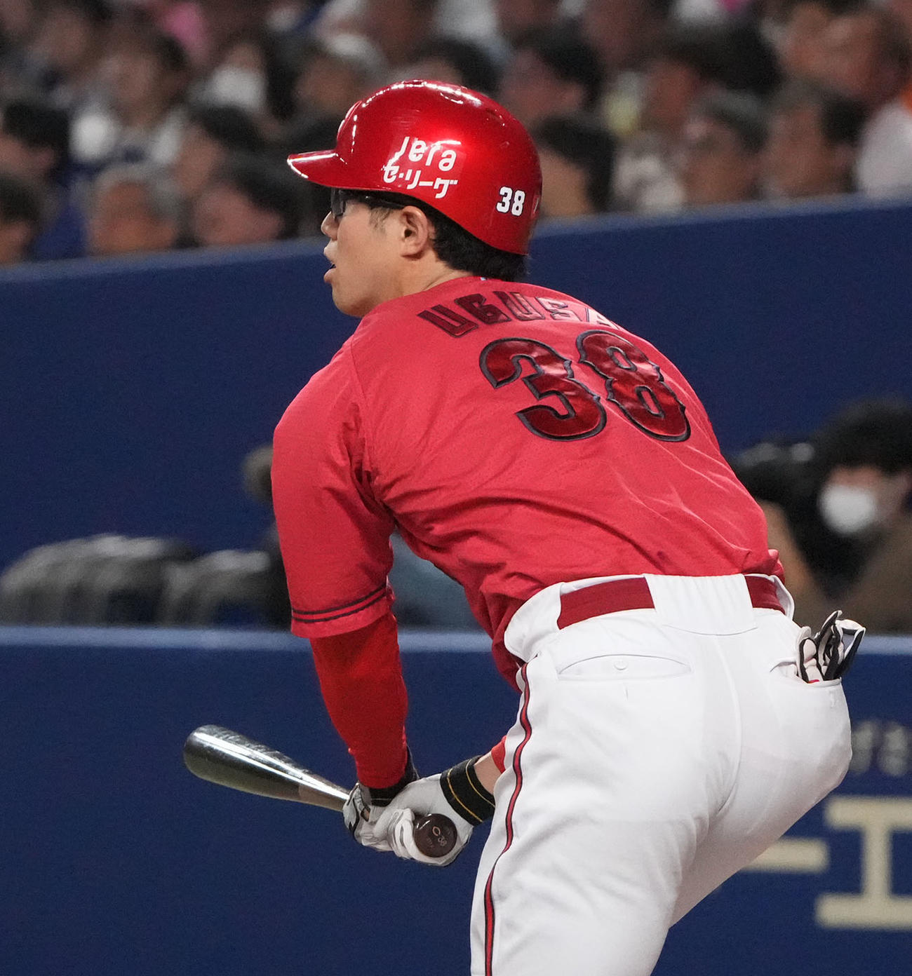 中日対広島　2回表広島1死一塁、右越え2点本塁打を放つ宇草（撮影・森本幸一）