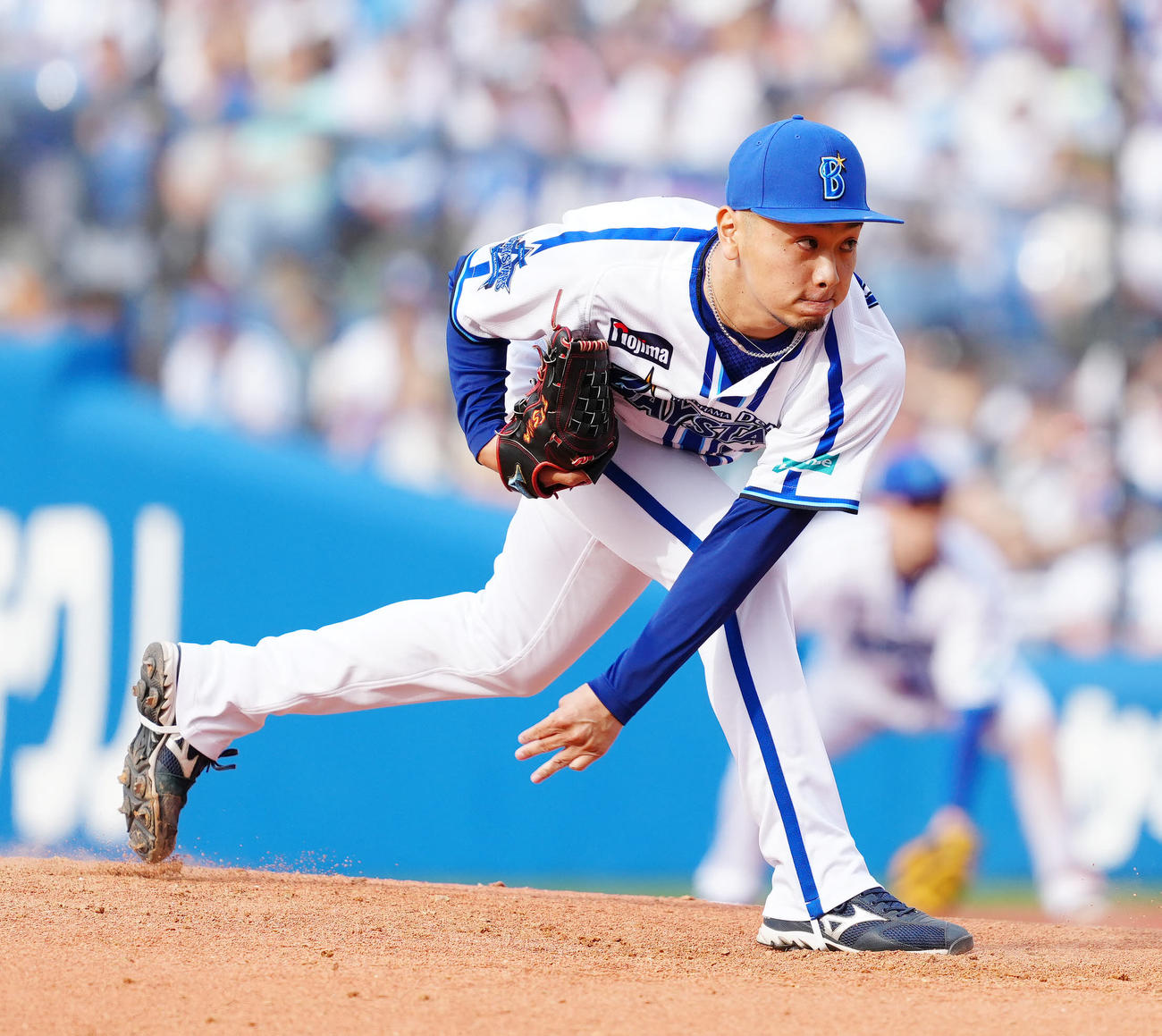 DeNA対巨人　DeNA3番手の石川（撮影・江口和貴）