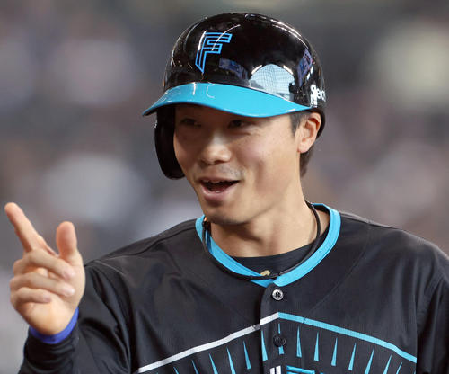 日本ハム】2度目スタメン中島卓也、盗塁成功で通算202盗塁 目標の田中
