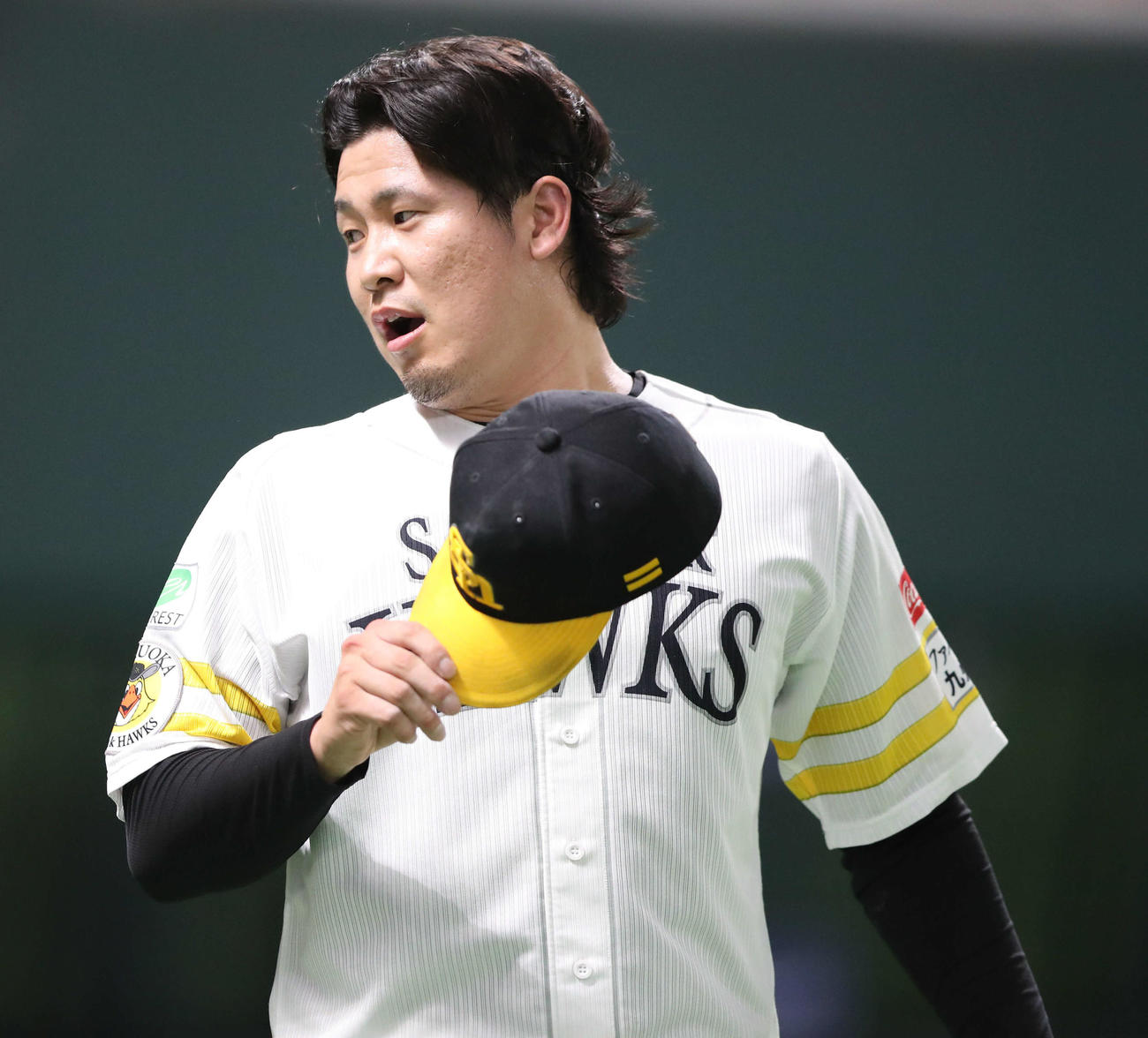 ソフトバンク対西武　延長12回に登板した杉山はしっかり抑えベンチに引きあげる（撮影・梅根麻紀）
