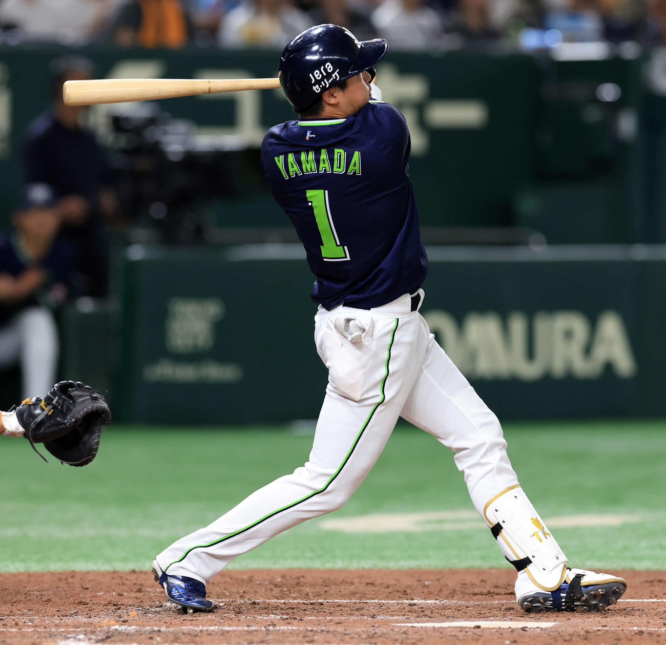 巨人対ヤクルト　3回表ヤクルト無死一塁、山田は2点本塁打を放つ（撮影・浅見桂子）