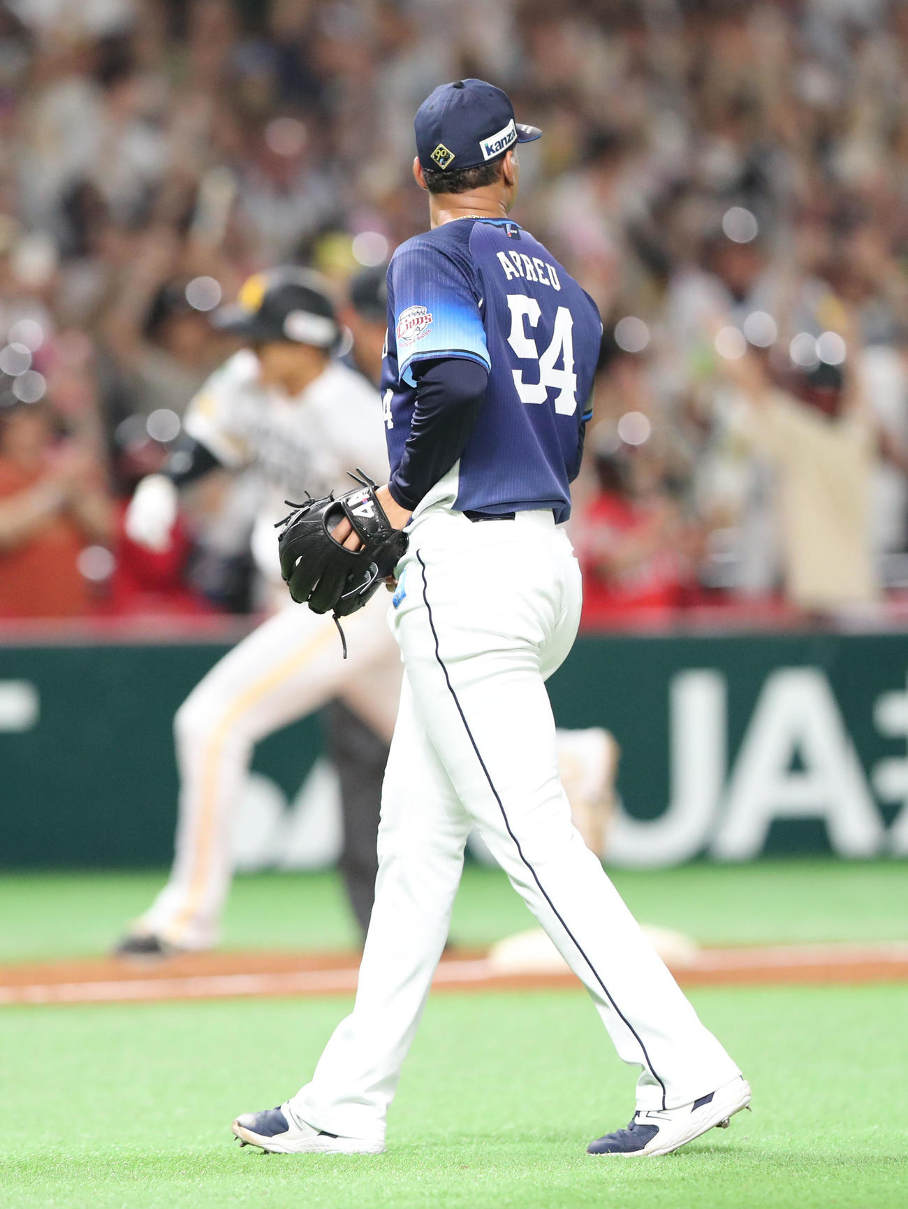 ソフトバンク対西武　9回裏ソフトバンク2死一、二塁、柳田に右中間逆転サヨナラ3点本塁打を浴びたアブレイユ（撮影・梅根麻紀）