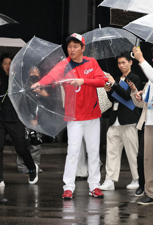 【広島】新井監督、降雨中止にも前向き「選手にはいい休養を」先発予定の大瀬良は５・１阪神戦へ