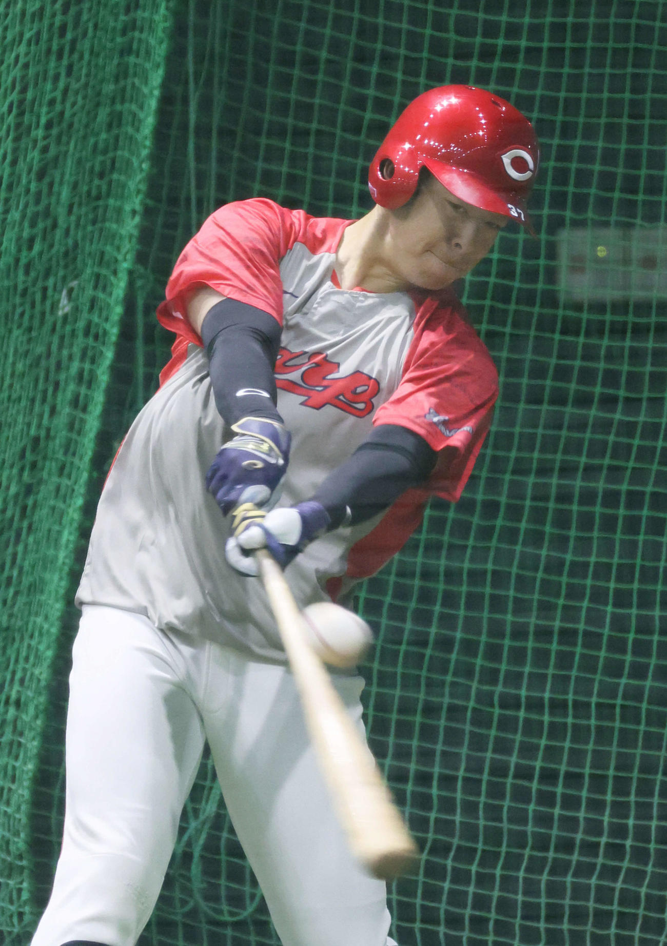 広島対阪神　打撃練習をする広島野間（撮影・加藤孝規）