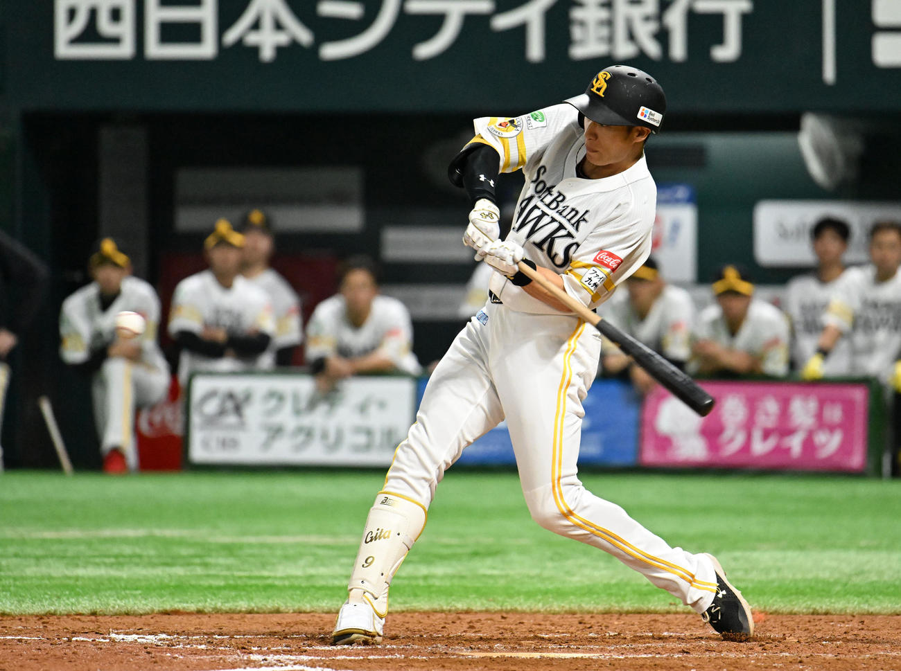 ソフトバンク対西武　9回裏ソフトバンク2死一二塁、柳田は逆転サヨナラ本塁打を放つ（撮影・林敢治）
