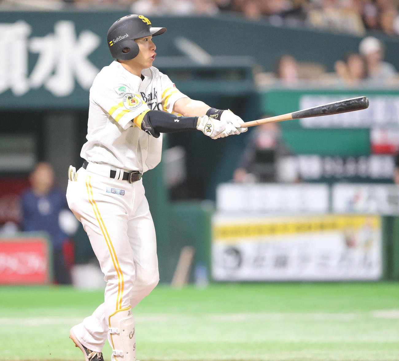 ソフトバンク対西武　9回裏ソフトバンク2死一、二塁、柳田は右中間に逆転サヨナラ3点本塁打を放つ（撮影・梅根麻紀）