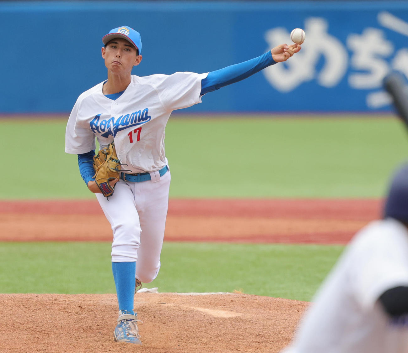 青学大対駒大　力投する青学大のヴァデルナ（撮影・野上伸悟）
