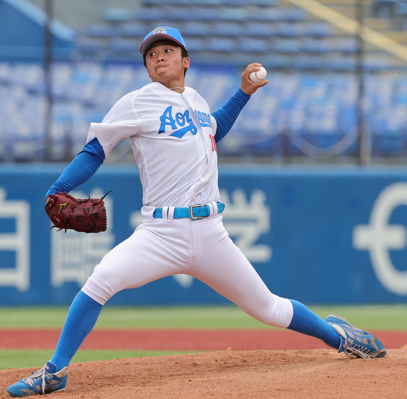 青学大対駒大　青学大先発の渡辺（撮影・野上伸悟）