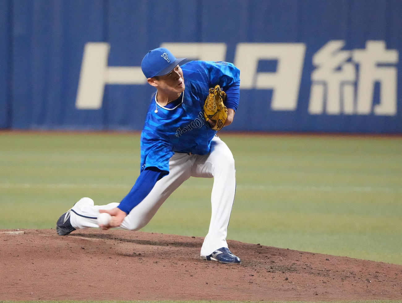 中日対DeNA 5回裏、力投するDeNA先発の中川颯（撮影・森本幸一）