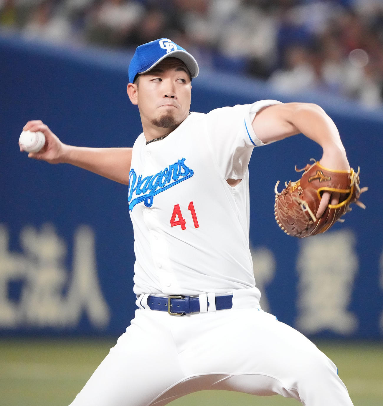 中日対DeNA 7回表、中日2番手で登板する勝野（撮影・森本幸一）