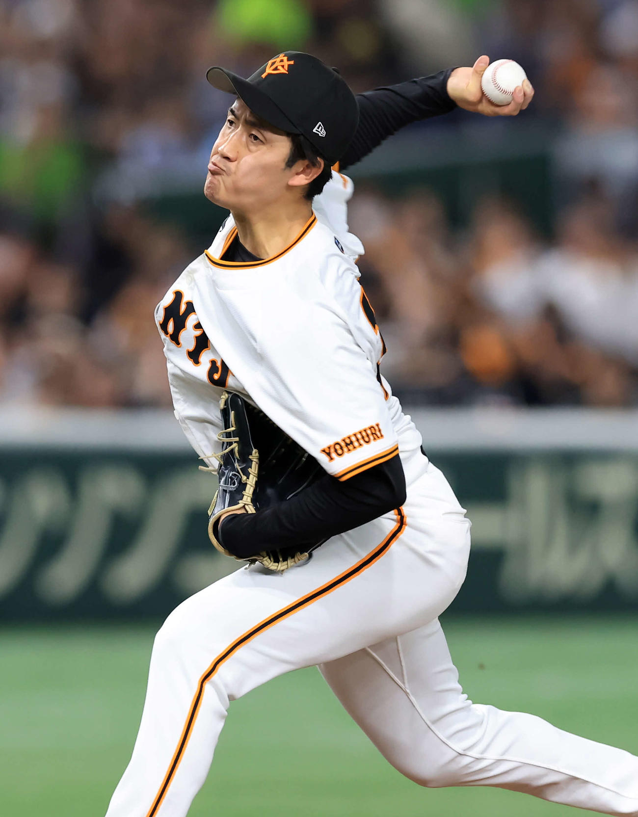 巨人対ヤクルト　7回表ヤクルトの攻撃で登板した西舘（撮影・浅見桂子）